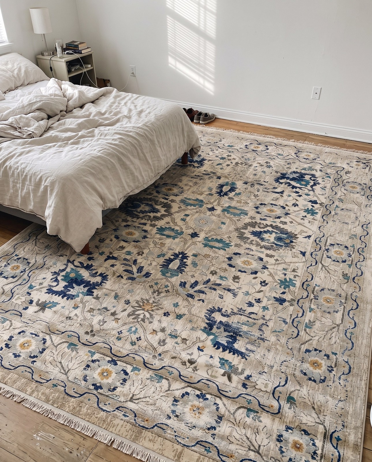 10' x 13' Fanshawe · Border rug