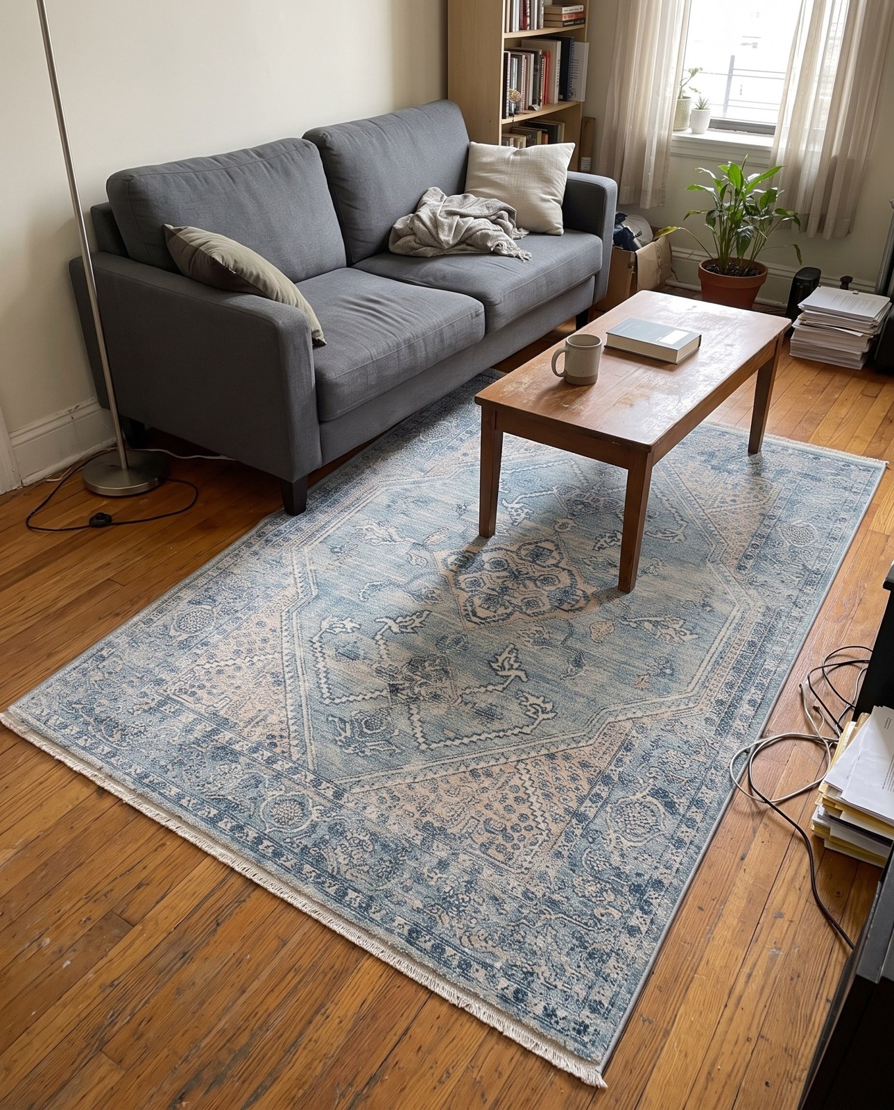 3' 3 x 5' 3 Opal · Border rug, blue