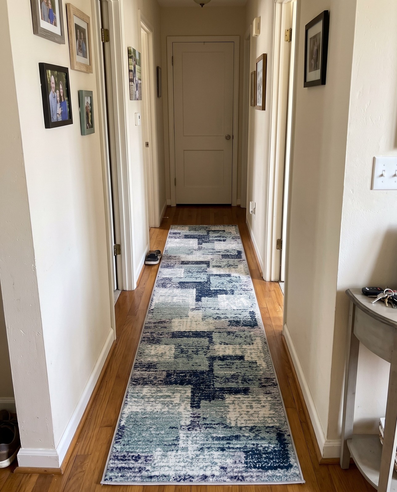 2' x 3' 1 Hartigan · Abstract rug, navy, blue and ivory