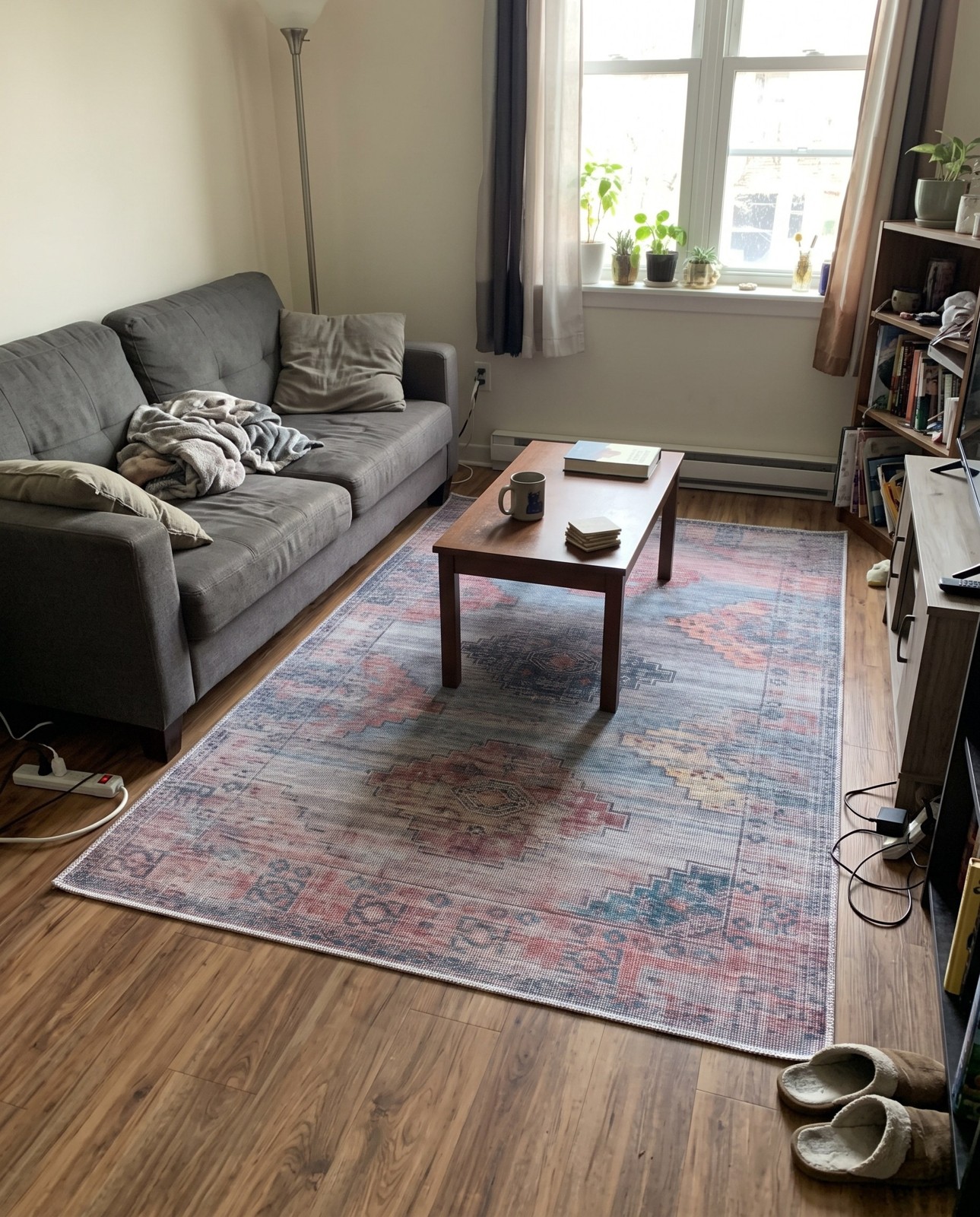 2' x 3' Perley · Geometric medallion Washable Rug, antique blue