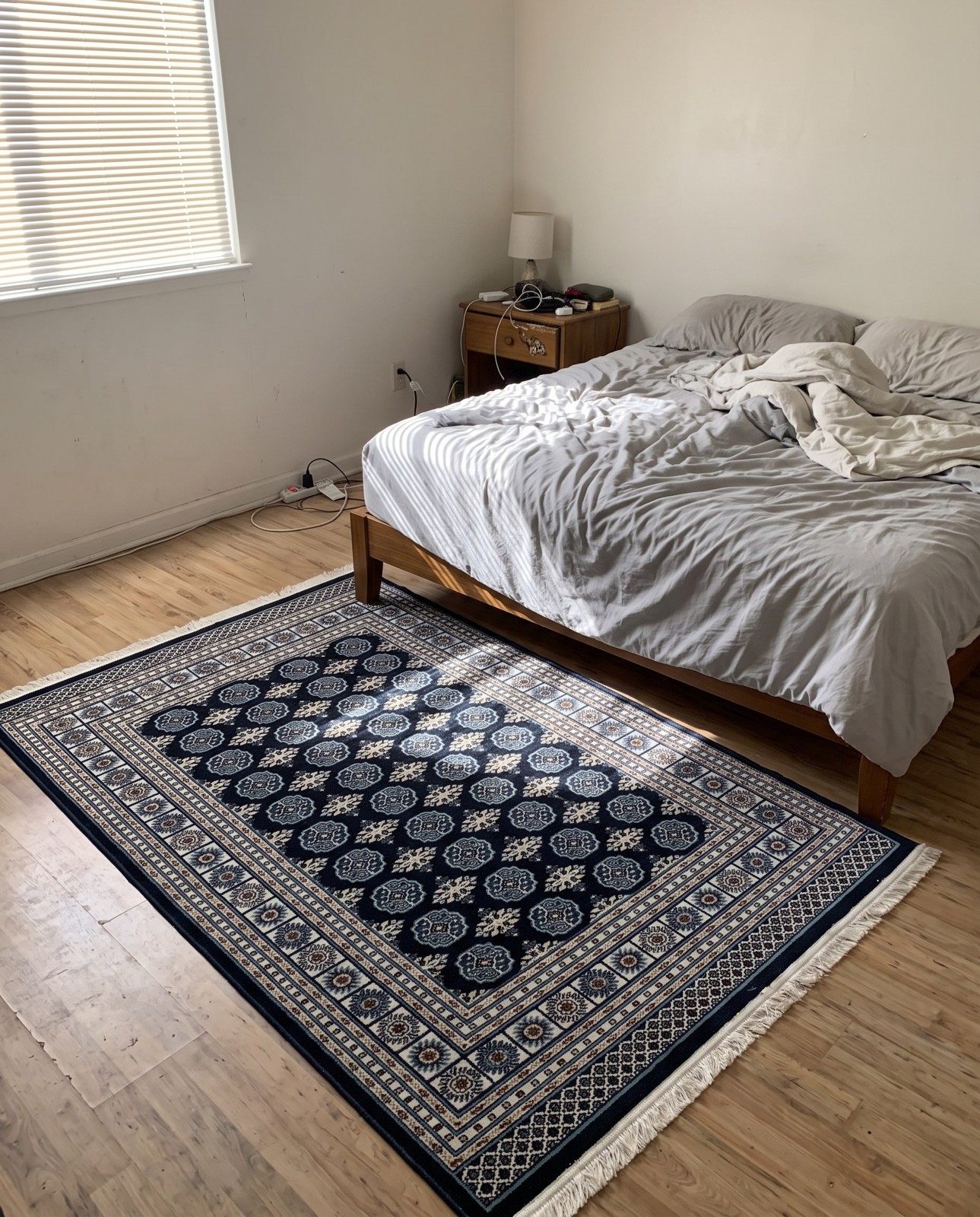 5' 3 x 8' Crestwood · Border rug, midnight blue
