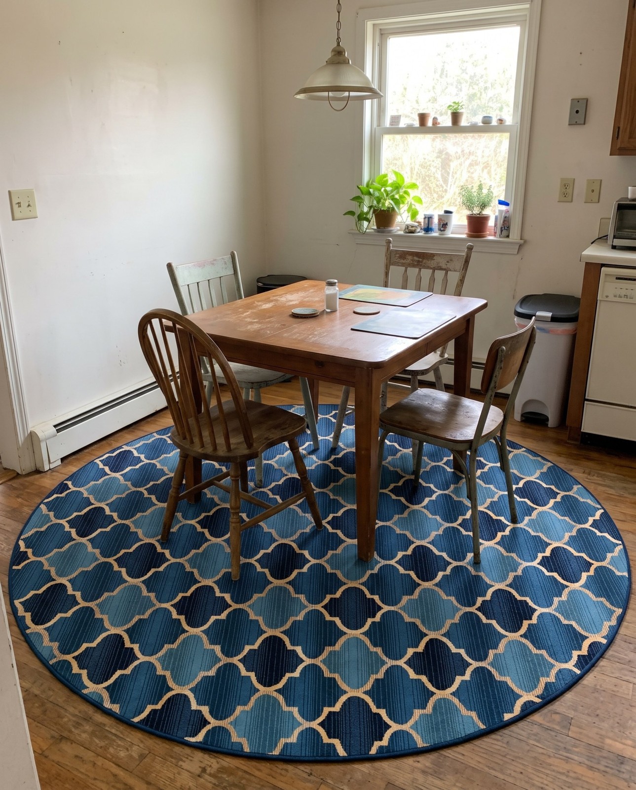 8' x 8' Lomax · Geometric trellis Outdoor Rug, blues and beige