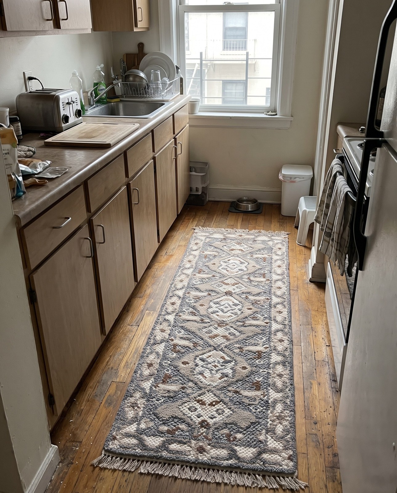 2' x 6' 1 Belden · Diamond medallion Wool Rug, gray and ivory