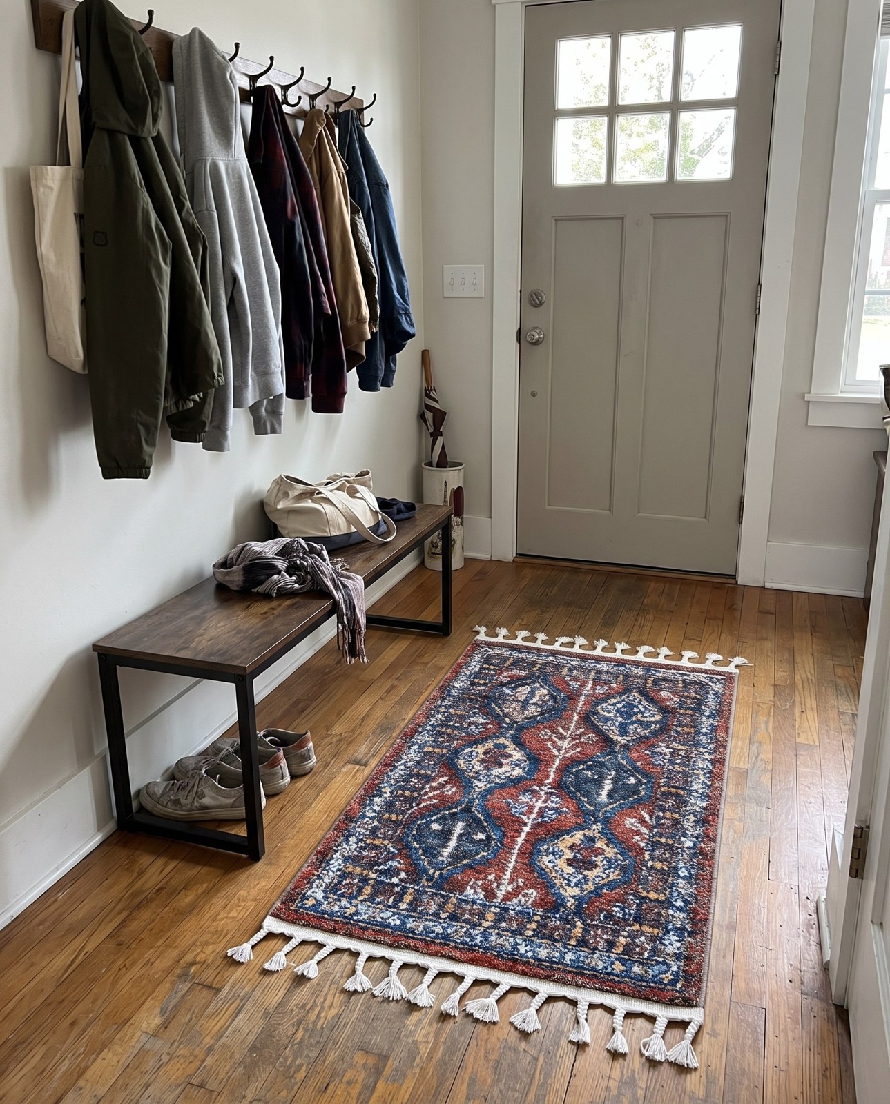 2' x 3' Carver · Border rug