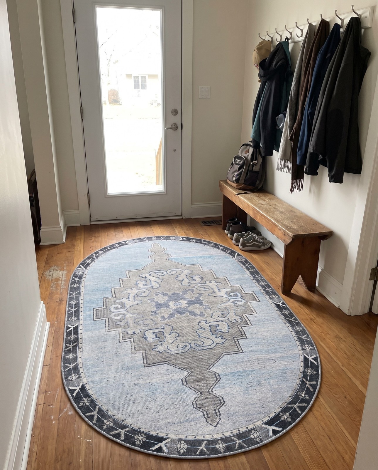 5' x 8' Sanderson · Medallion Washable Rug, blue and gray