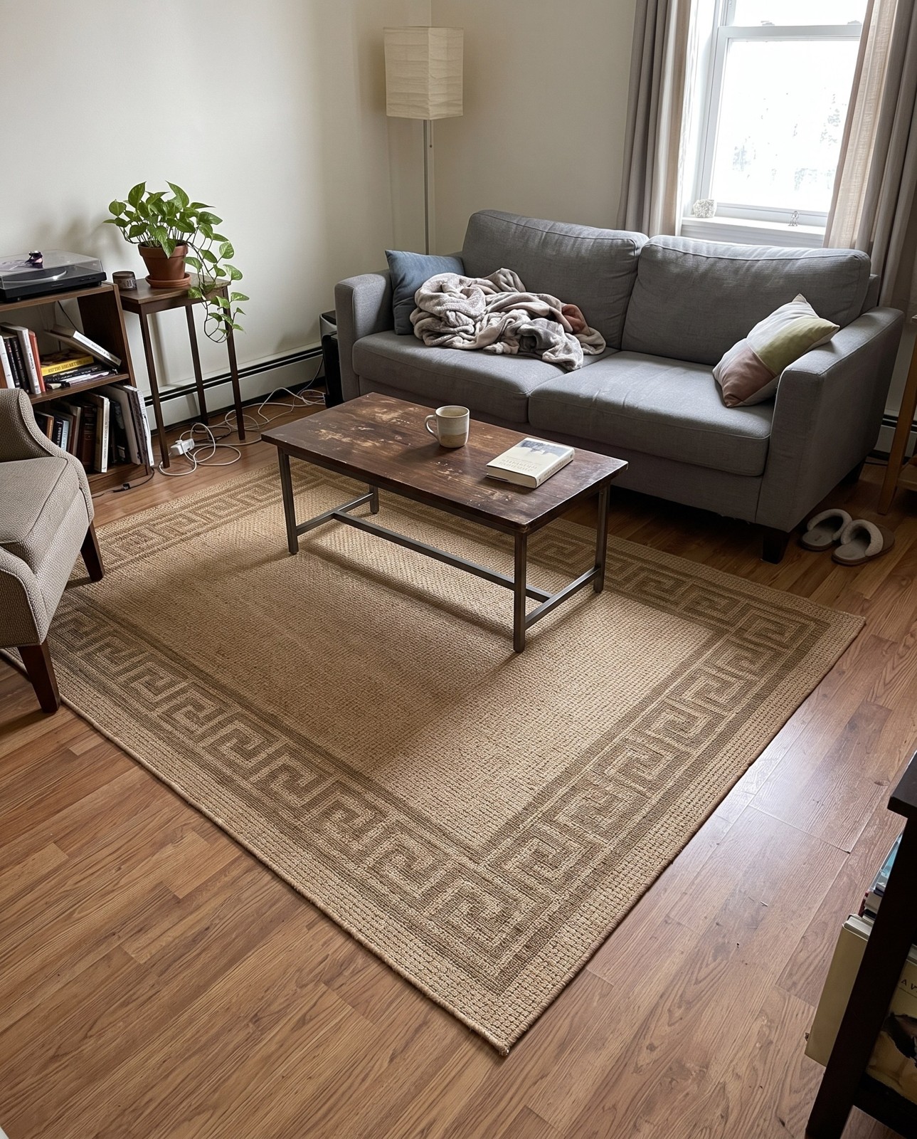 7' x 9' 7 Fanshawe · Border Outdoor Rug