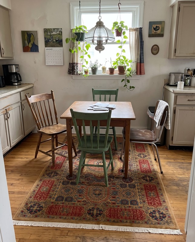 Wicker Border rug, 2×3, in a room