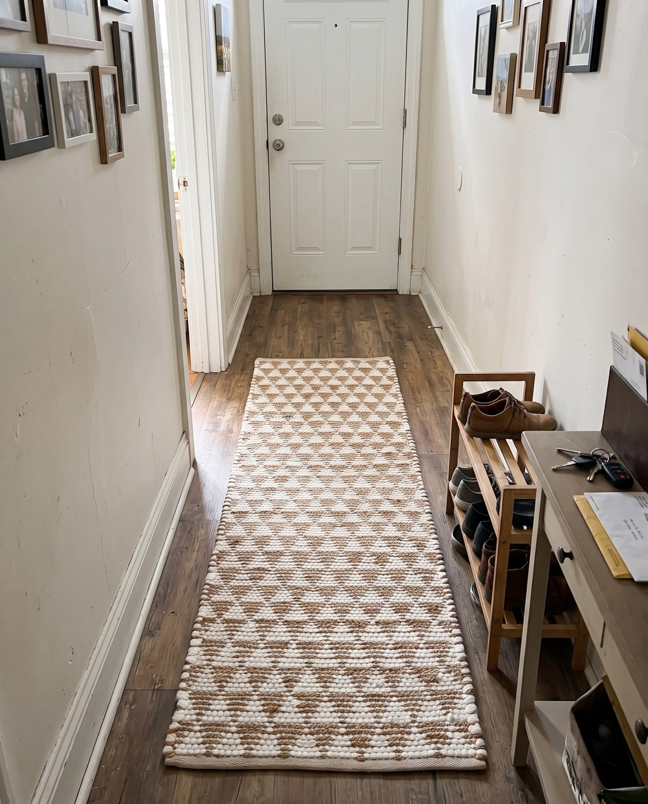 2' 2 x 6' 1 Ashby · Geometric Chindi Rug, white and natural